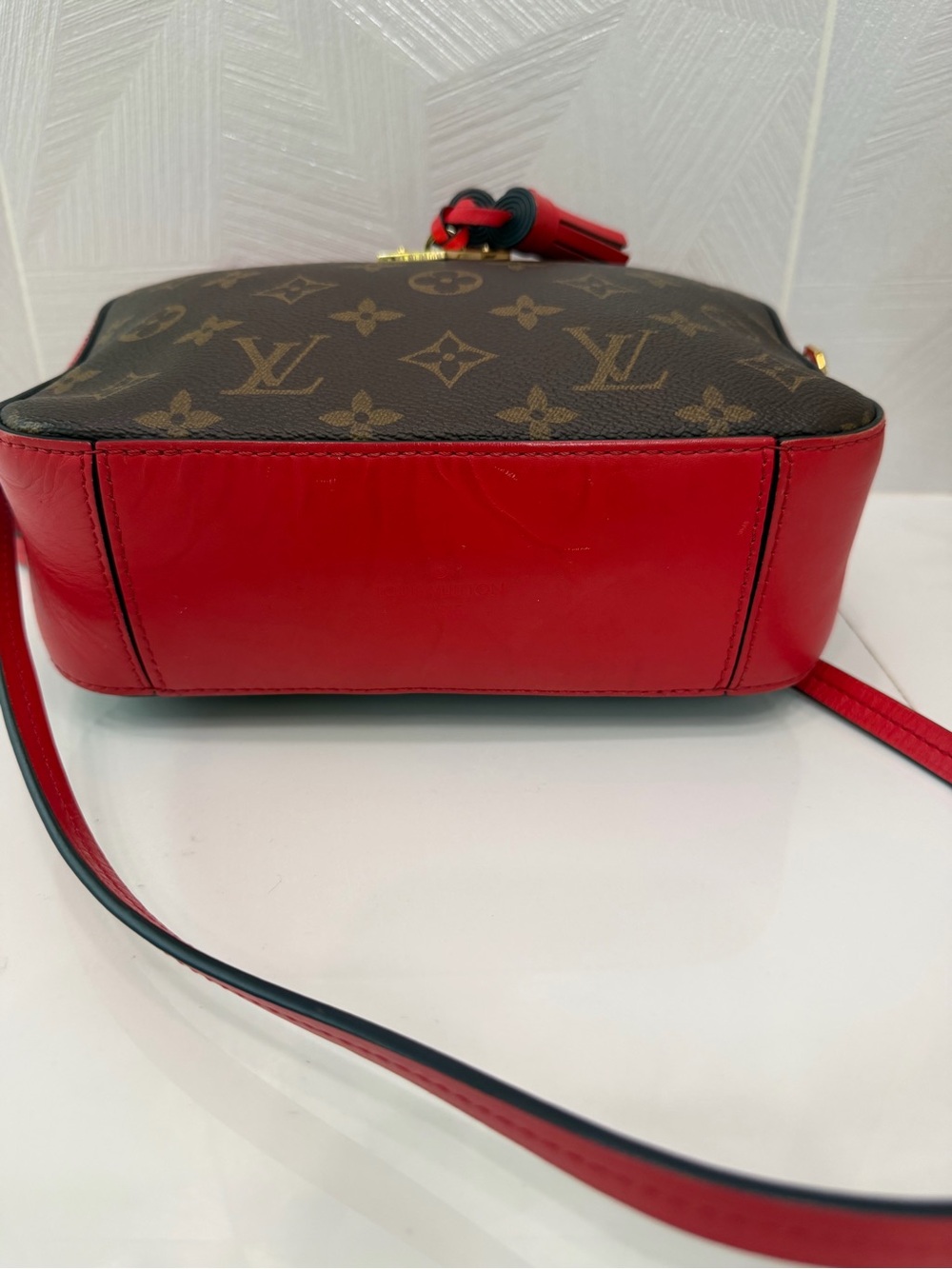 Authentic Louis Vuitton LV Saintonge Monogram Crossbody Handbag - Incl Dustbag - Picture 5 of 15